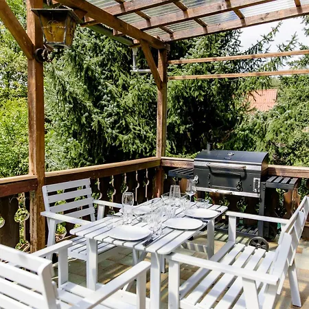Leopold's Mit Garten Und Vesteblick Mitten In * كوبورغ